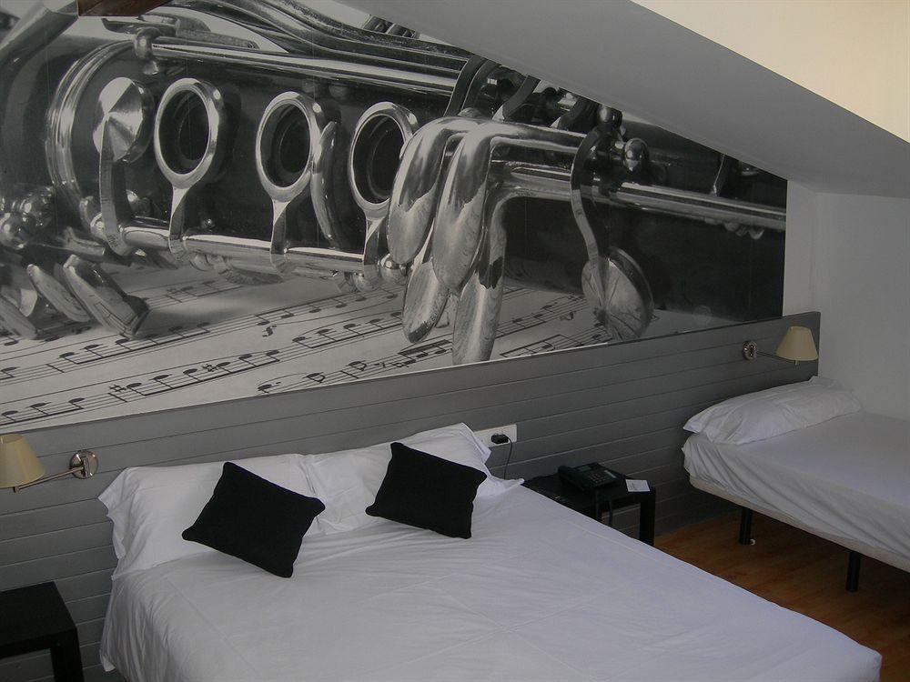 Abba Jazz Hotel Vitoria Bagian luar foto
