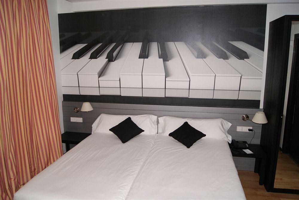 Abba Jazz Hotel Vitoria Bagian luar foto