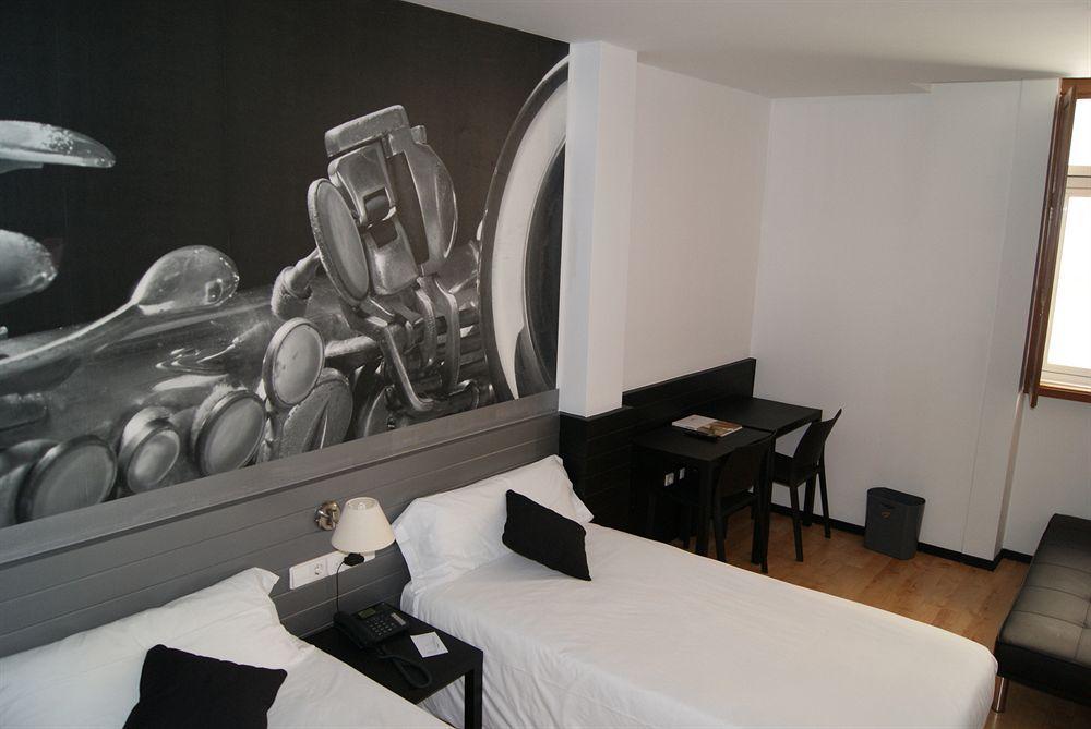 Abba Jazz Hotel Vitoria Bagian luar foto