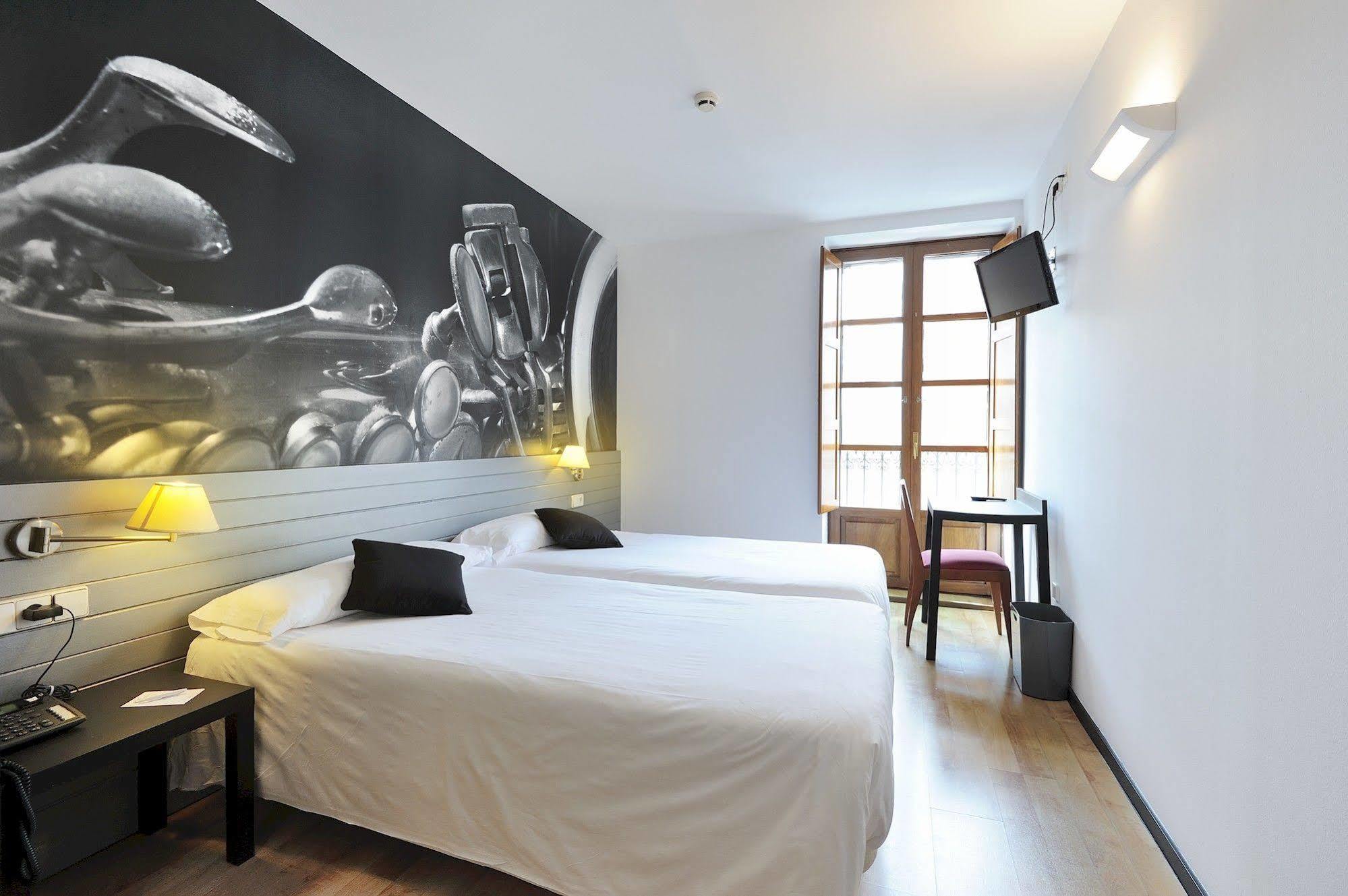 Abba Jazz Hotel Vitoria Bagian luar foto