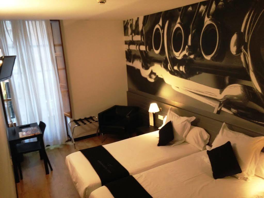 Abba Jazz Hotel Vitoria Bagian luar foto